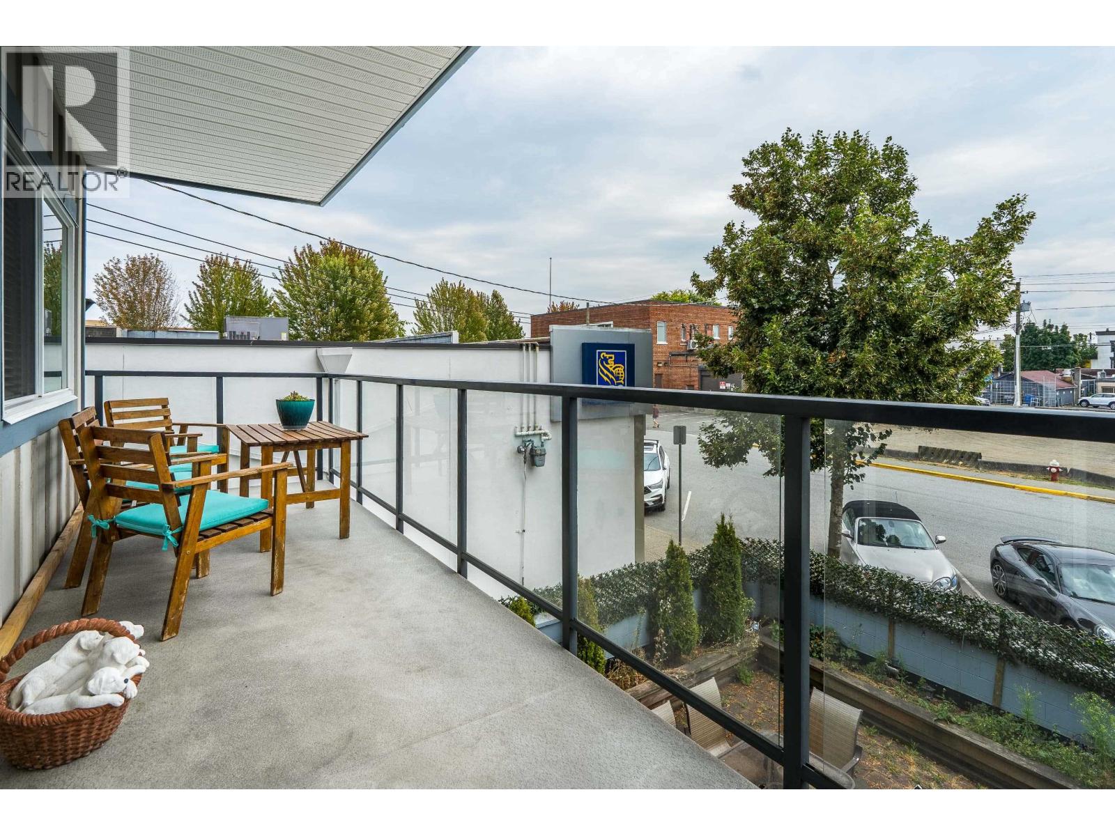 Photo 13 of 207 22363 Selkirk Avenue, Maple Ridge BC