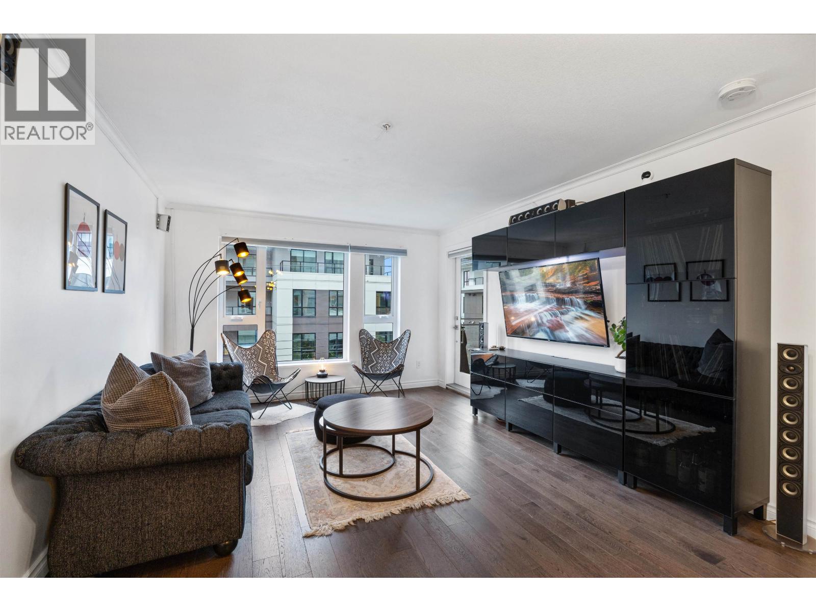 Photo 4 of 318 221 E 3rd Street, North Vancouver BC