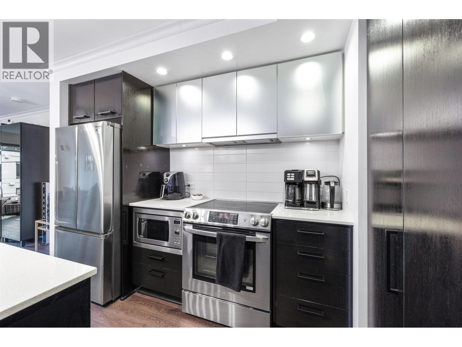 Photo 9 of 318 221 E 3rd Street, North Vancouver BC