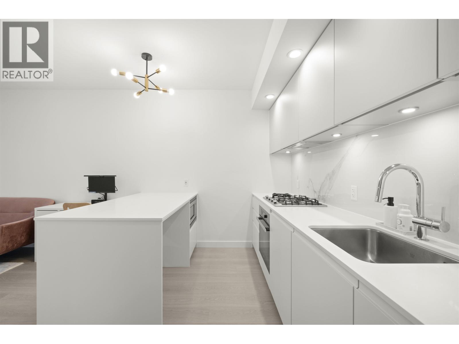 Photo 7 of 1310 6537 Telford Avenue, Burnaby BC