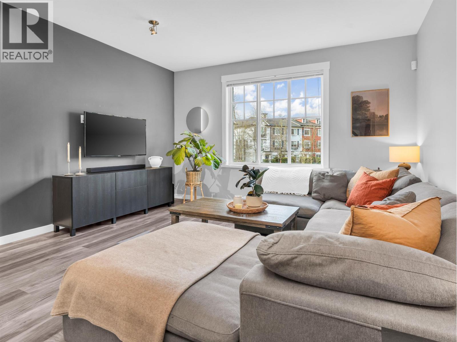 Photo 5 of 129 3010 Riverbend Drive, Coquitlam BC