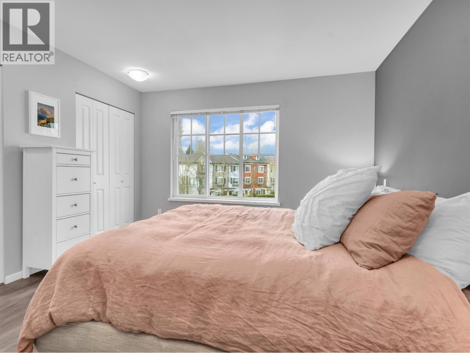 Photo 6 of 129 3010 Riverbend Drive, Coquitlam BC
