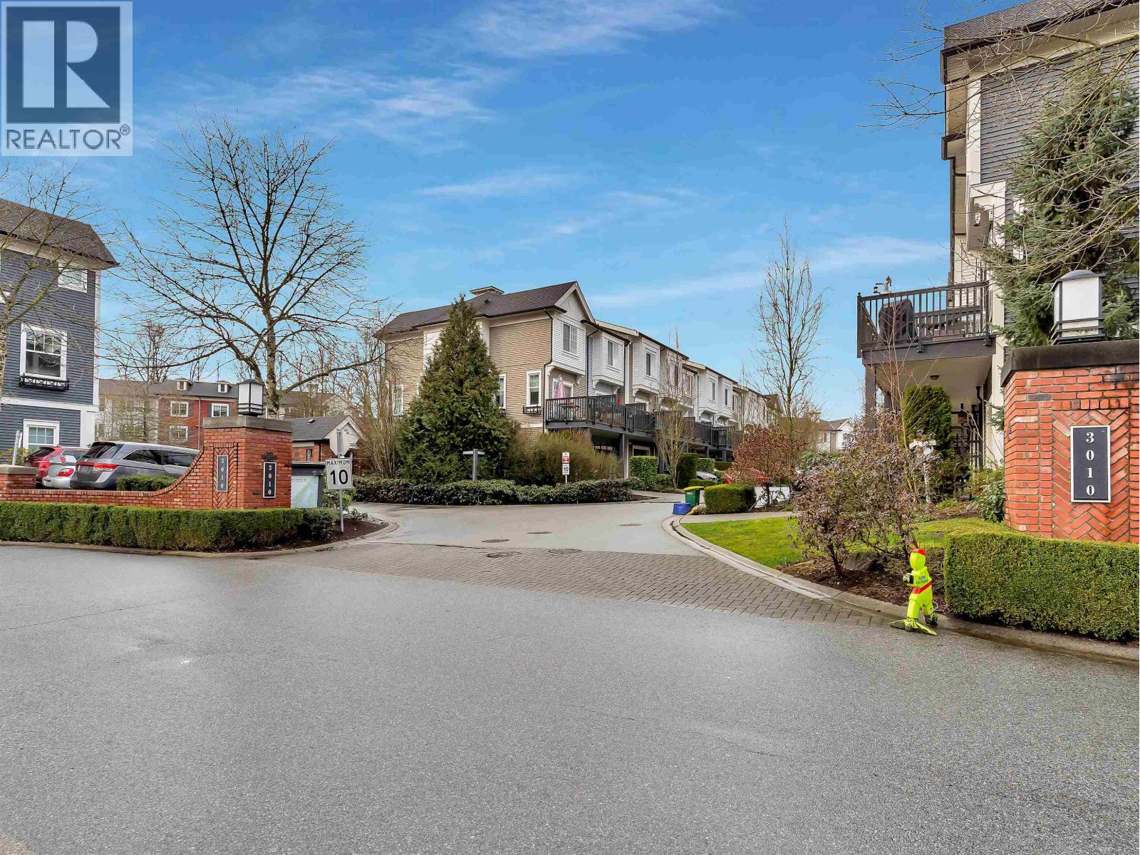 Photo 15 of 129 3010 Riverbend Drive, Coquitlam BC