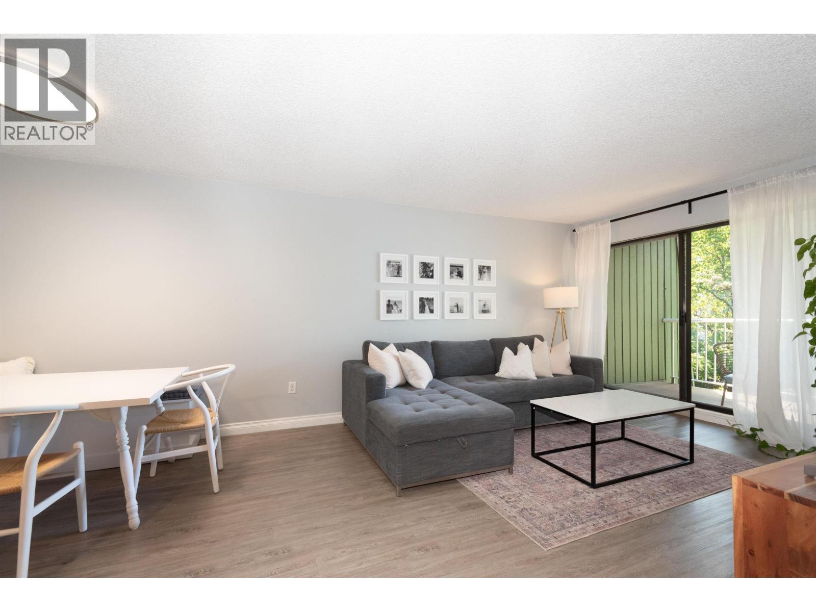 Photo 4 of 207 9202 Horne Street, Burnaby BC