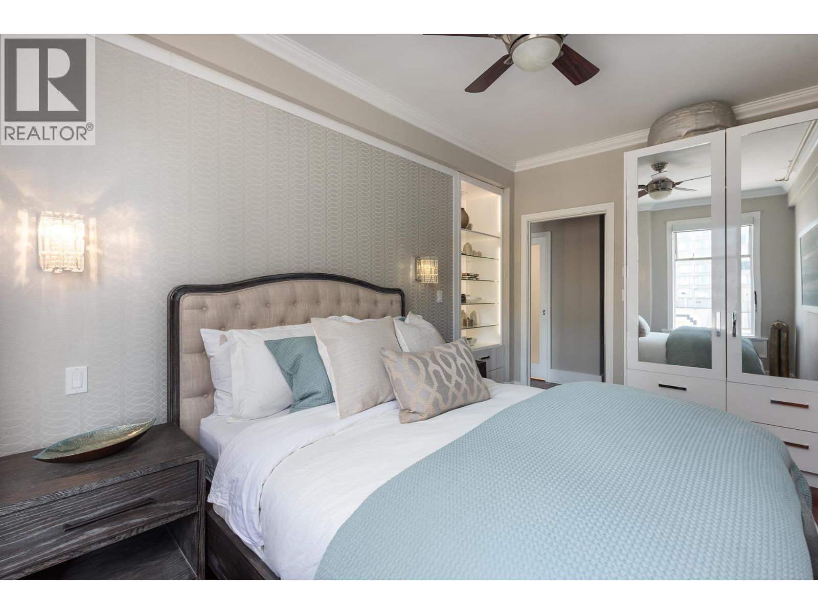 55 777 BURRARD STREET, Vancouver