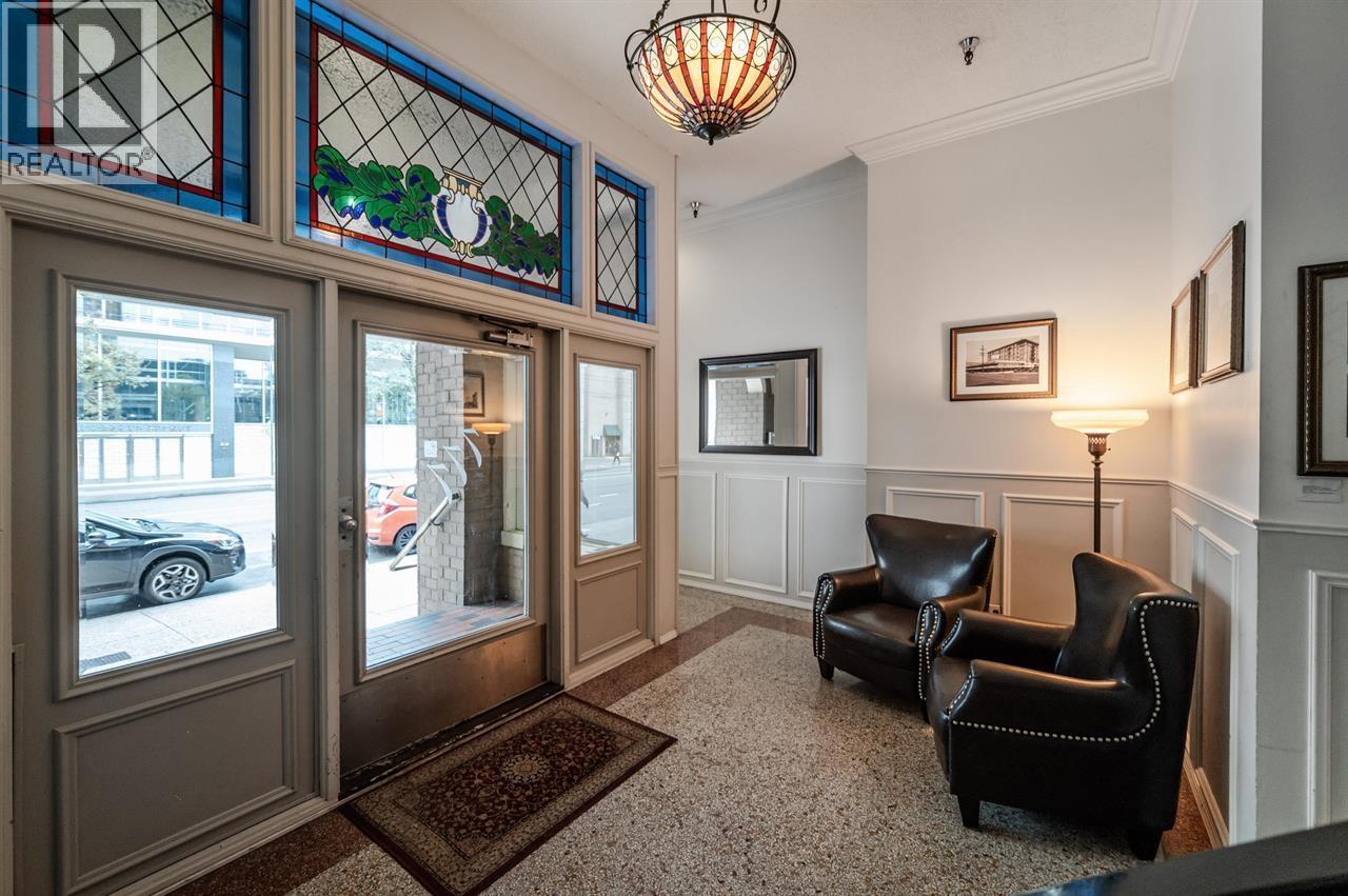 55 777 BURRARD STREET, Vancouver