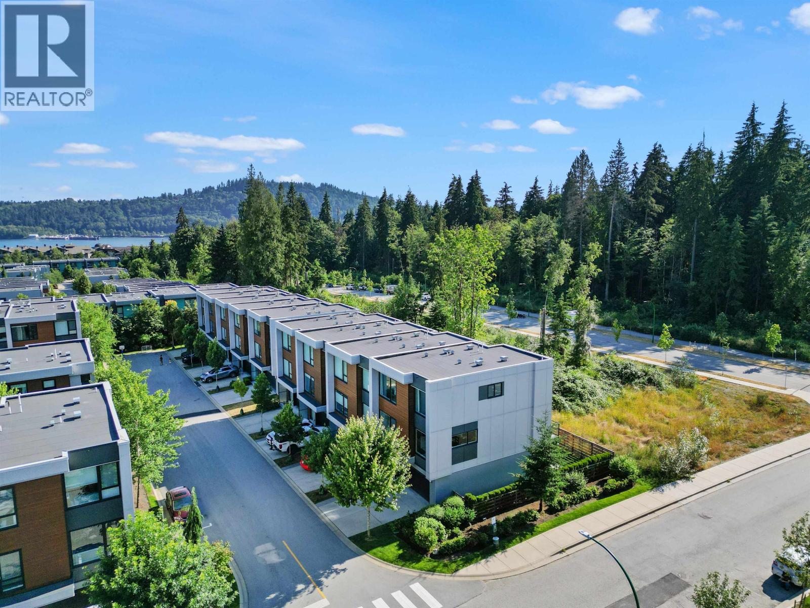 Photo 10 of 54 3597 Malsum Drive, North Vancouver BC