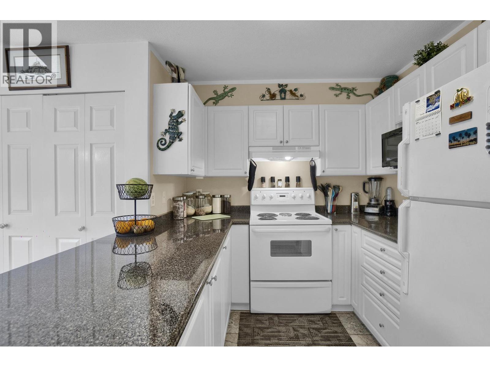 Photo 14 of 313 3085 Primrose Lane, Coquitlam BC