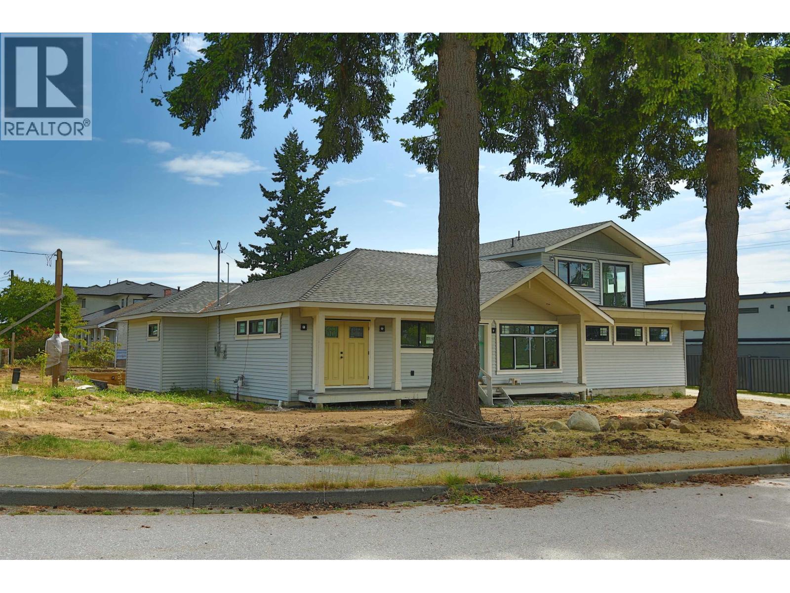 Photo 3 of 201 Finnigan Street, Coquitlam BC