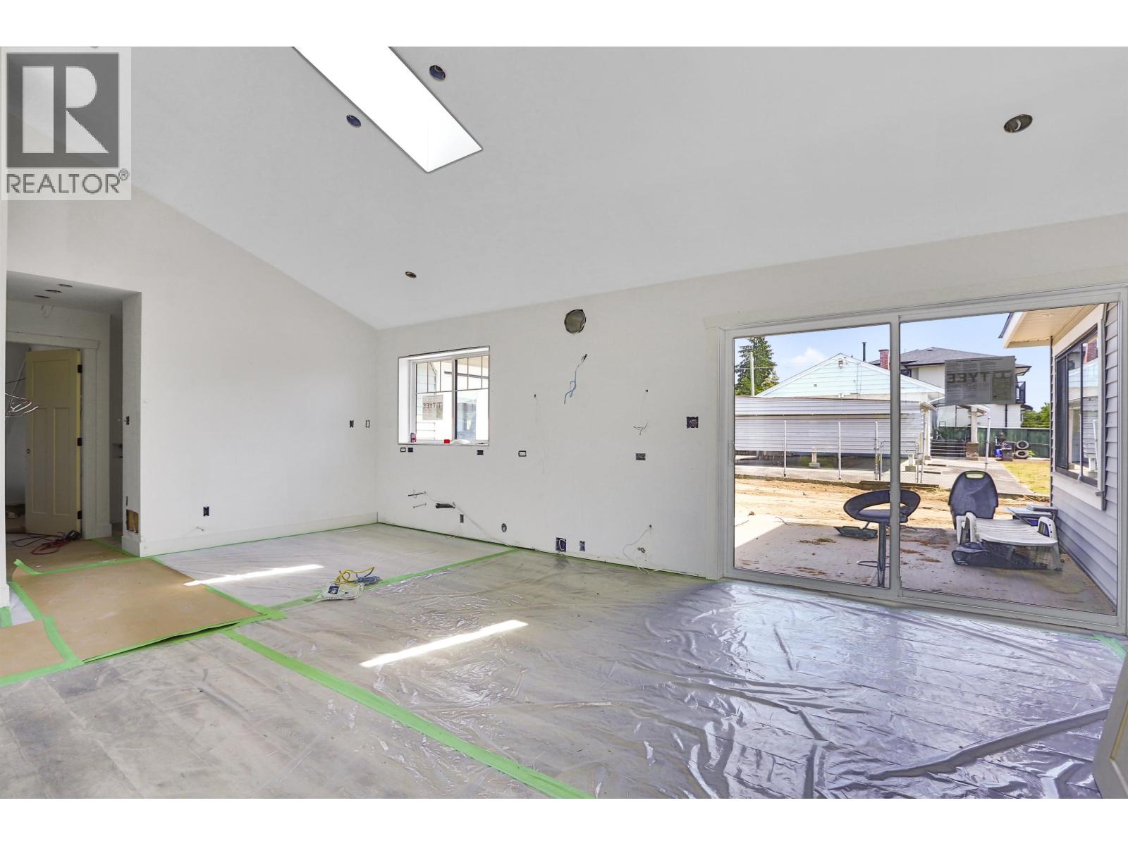 Photo 6 of 201 Finnigan Street, Coquitlam BC