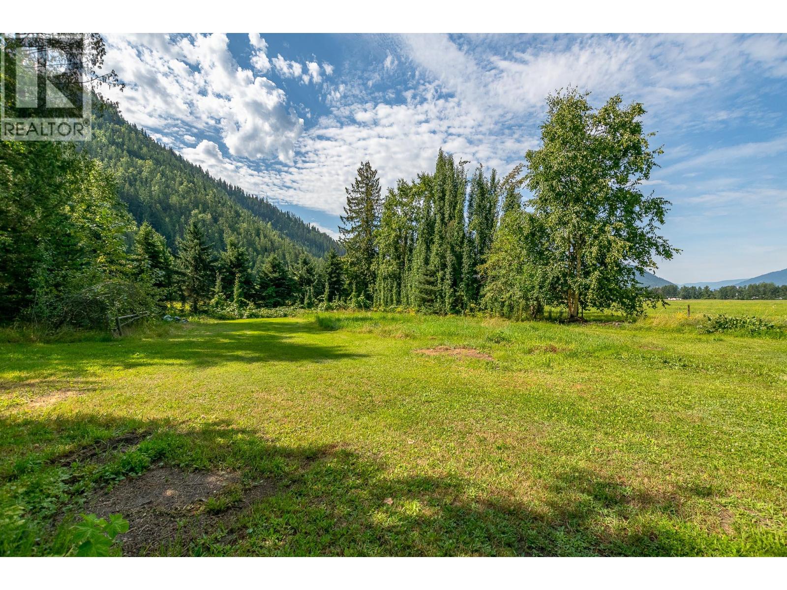 1825 Stepp Pit Road, Sicamous