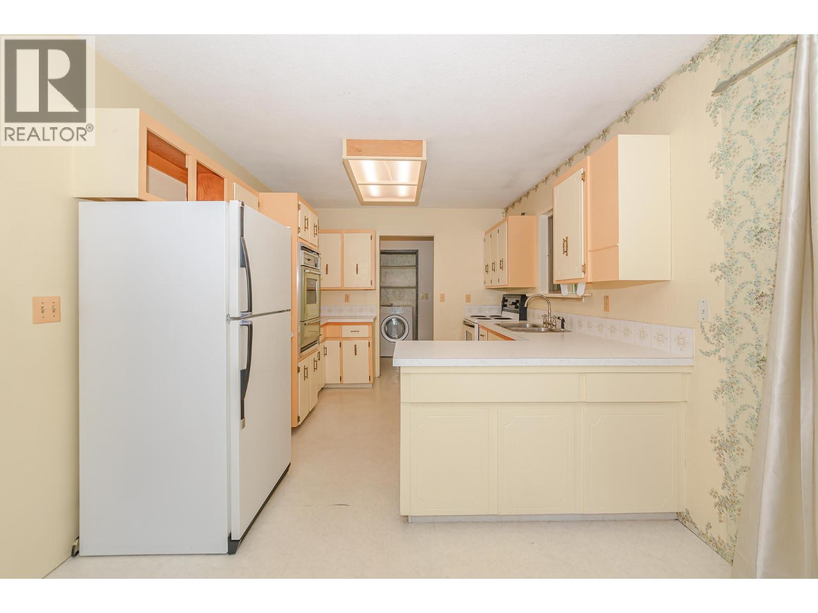 1825 Stepp Pit Road, Sicamous