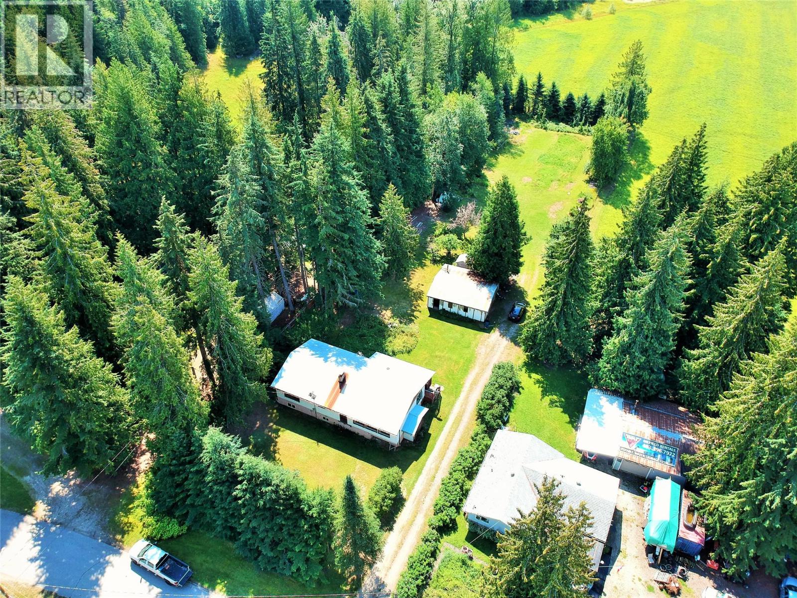 1825 Stepp Pit Road, Sicamous
