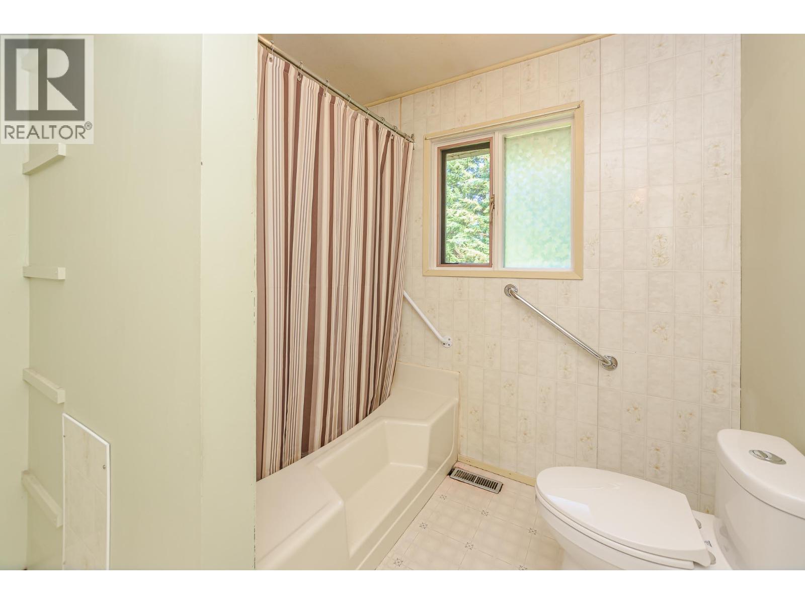 1825 Stepp Pit Road, Sicamous