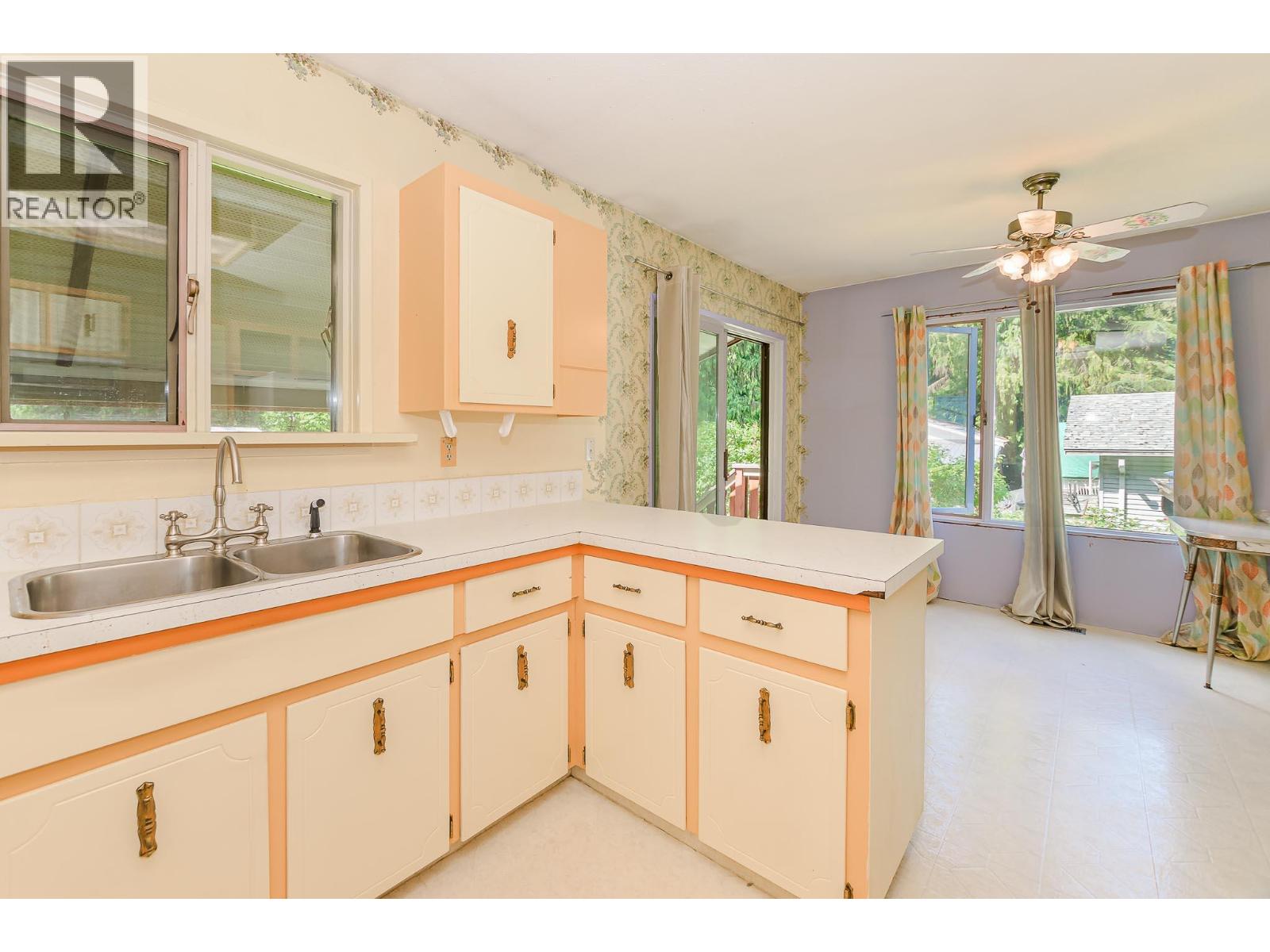 1825 Stepp Pit Road, Sicamous