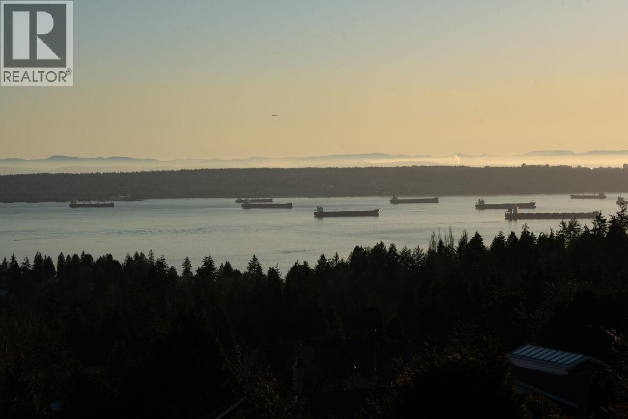 Photo 20 of 735 Fairmile Road, West Vancouver BC