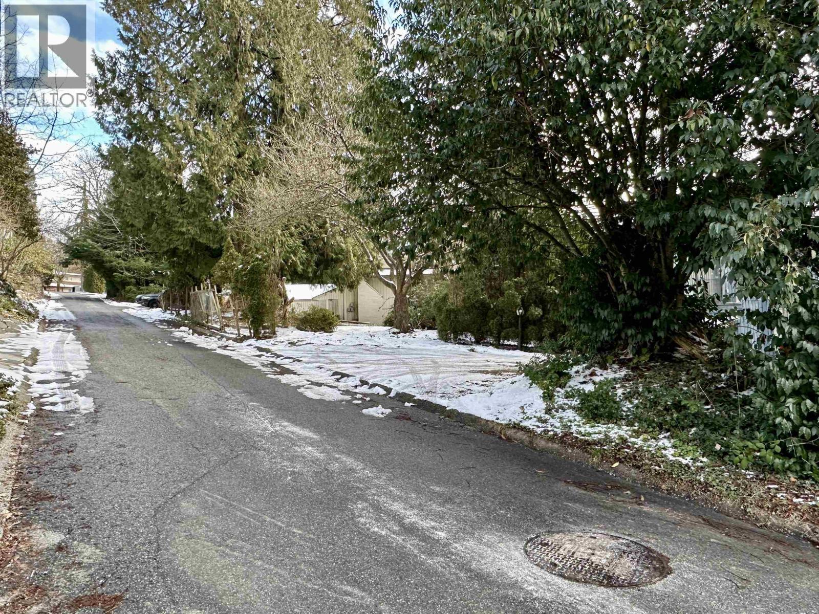 Photo 8 of 280 Mariner Way, Coquitlam BC