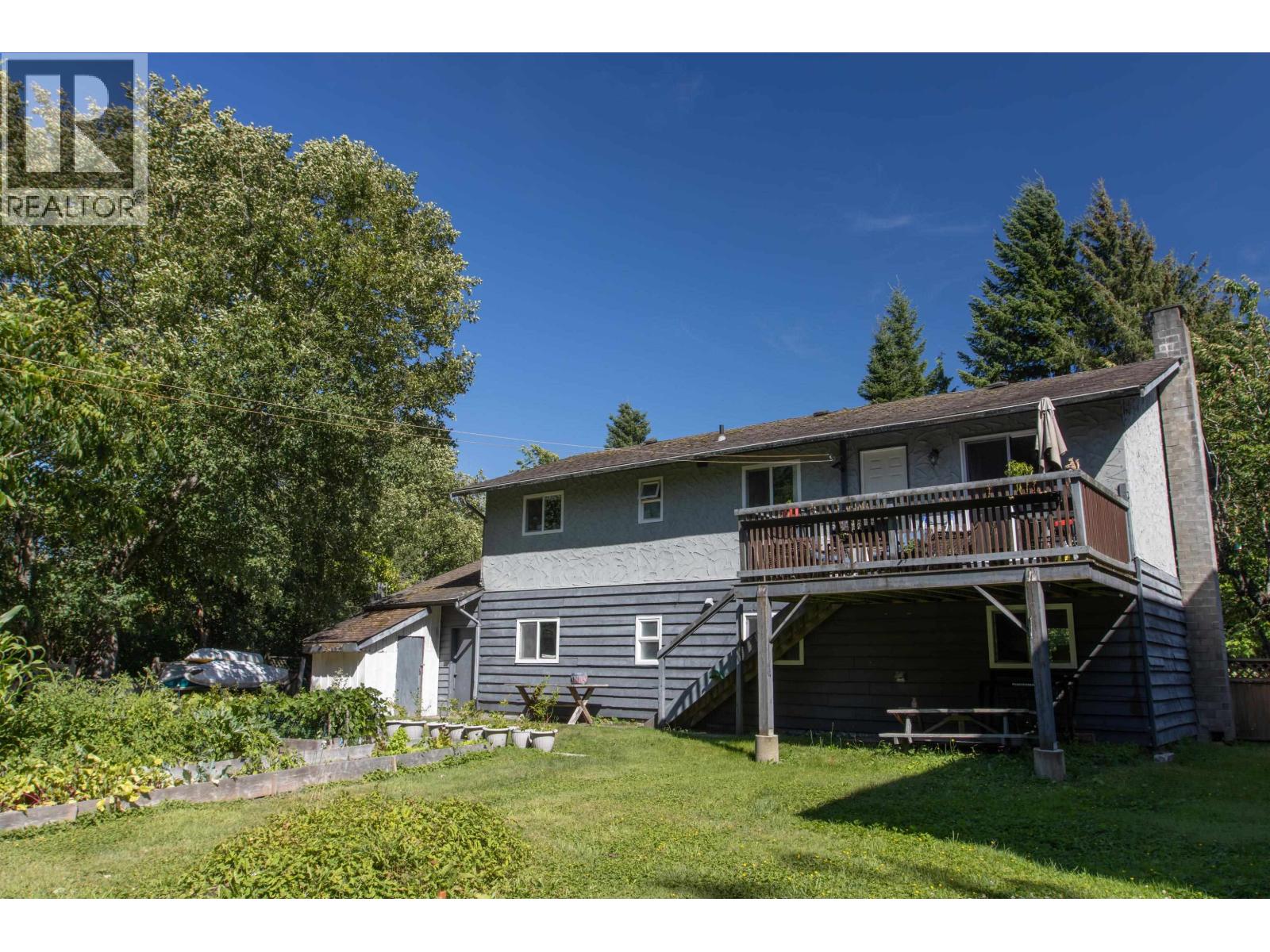 Photo 13 of 38069 Fifth Avenue, Squamish BC