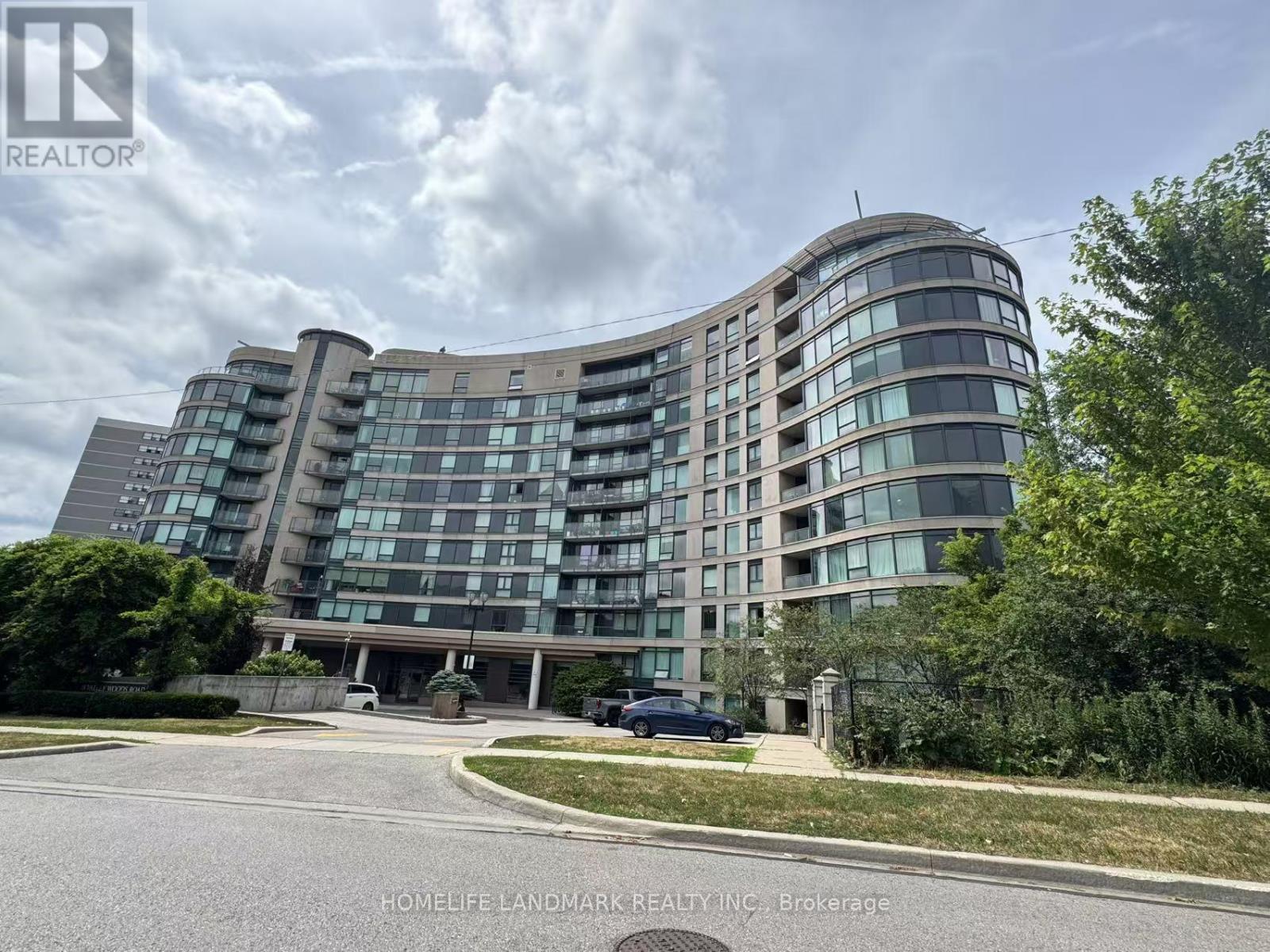 Photo 1 of 1002 18 Valley Woods Road, Toronto ON
