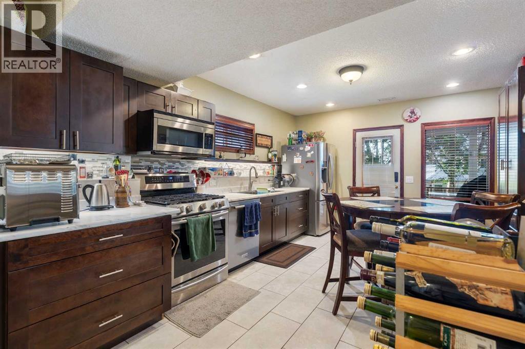 Photo 41 of 113 Sierra Vista Terrace Sw, Calgary AB