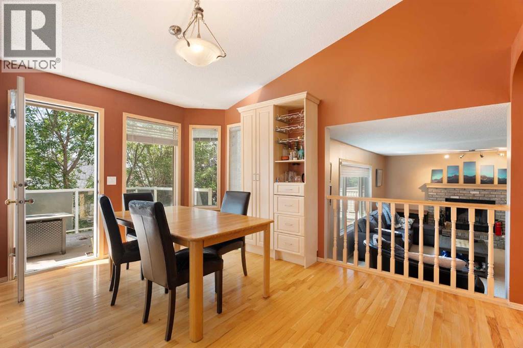 Photo 32 of 113 Sierra Vista Terrace Sw, Calgary AB