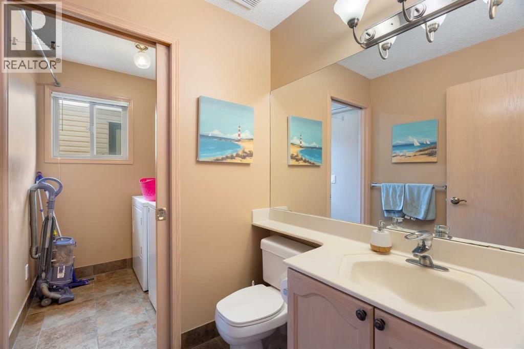 Photo 34 of 113 Sierra Vista Terrace Sw, Calgary AB