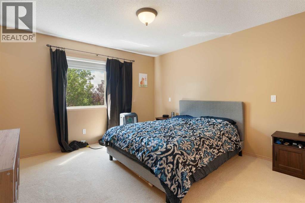 Photo 27 of 113 Sierra Vista Terrace Sw, Calgary AB