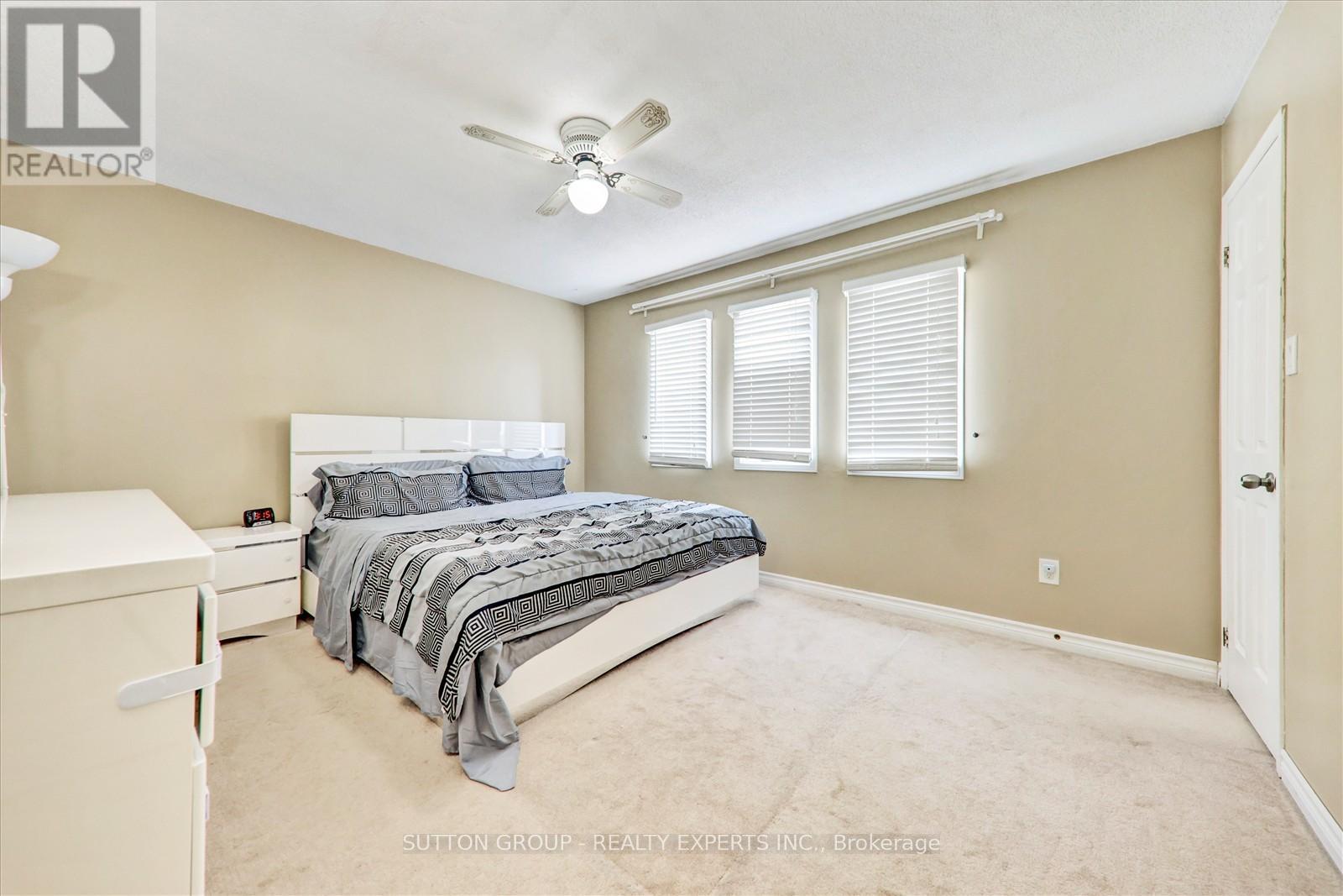 Photo 43 of 16 Candler Court, Clarington ON