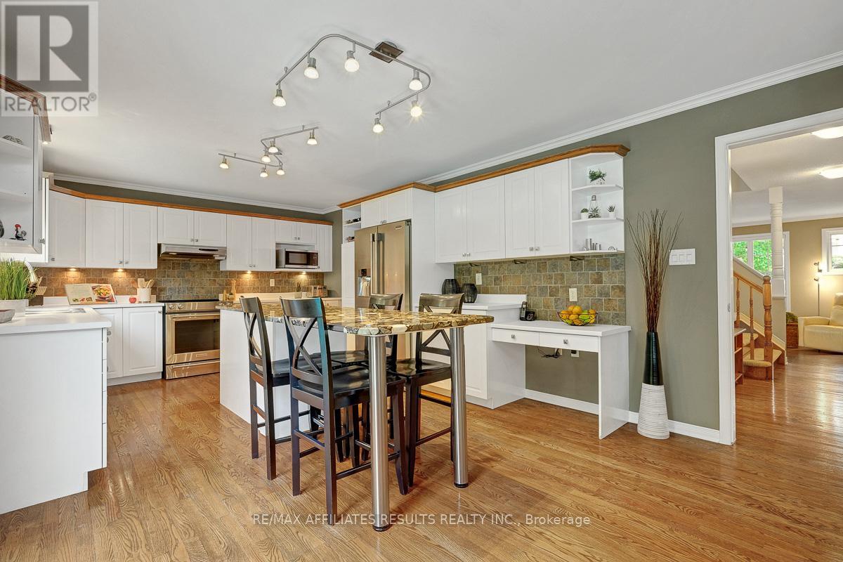 Photo 22 of 35 Crantham Crescent, Ottawa ON