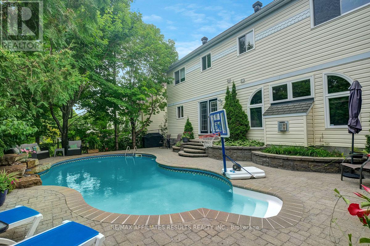 Photo 31 of 35 Crantham Crescent, Ottawa ON