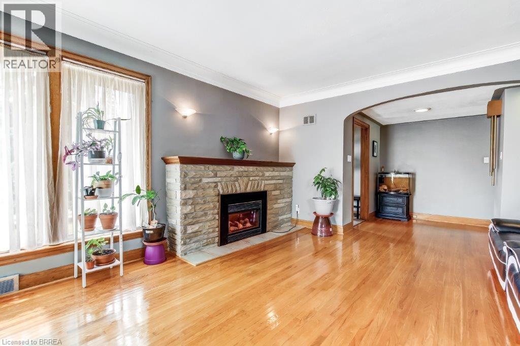 Photo 7 of 12 Parkview Road, Hagersville ON