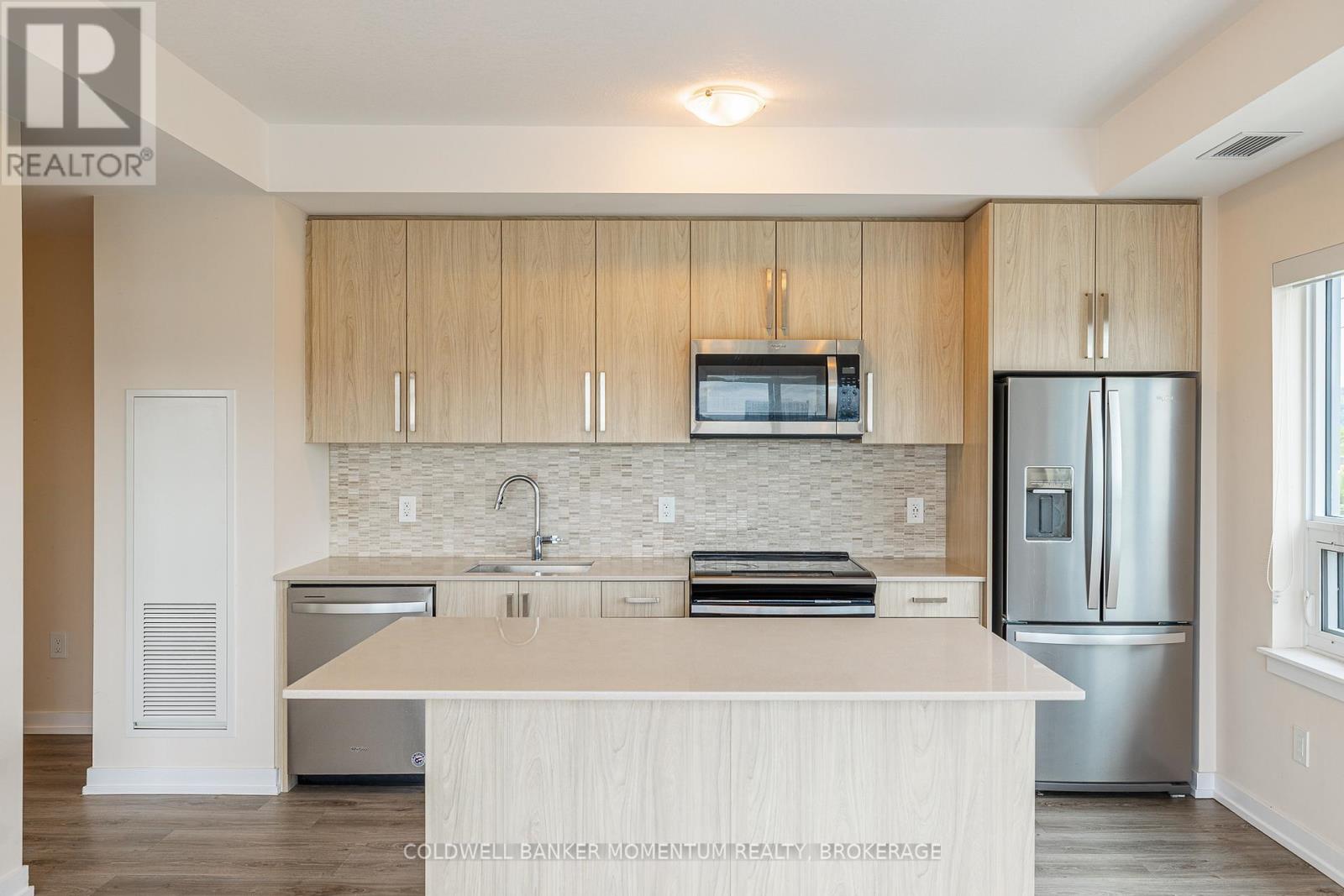 Photo 10 of 416 121 Highway 8, Hamilton ON