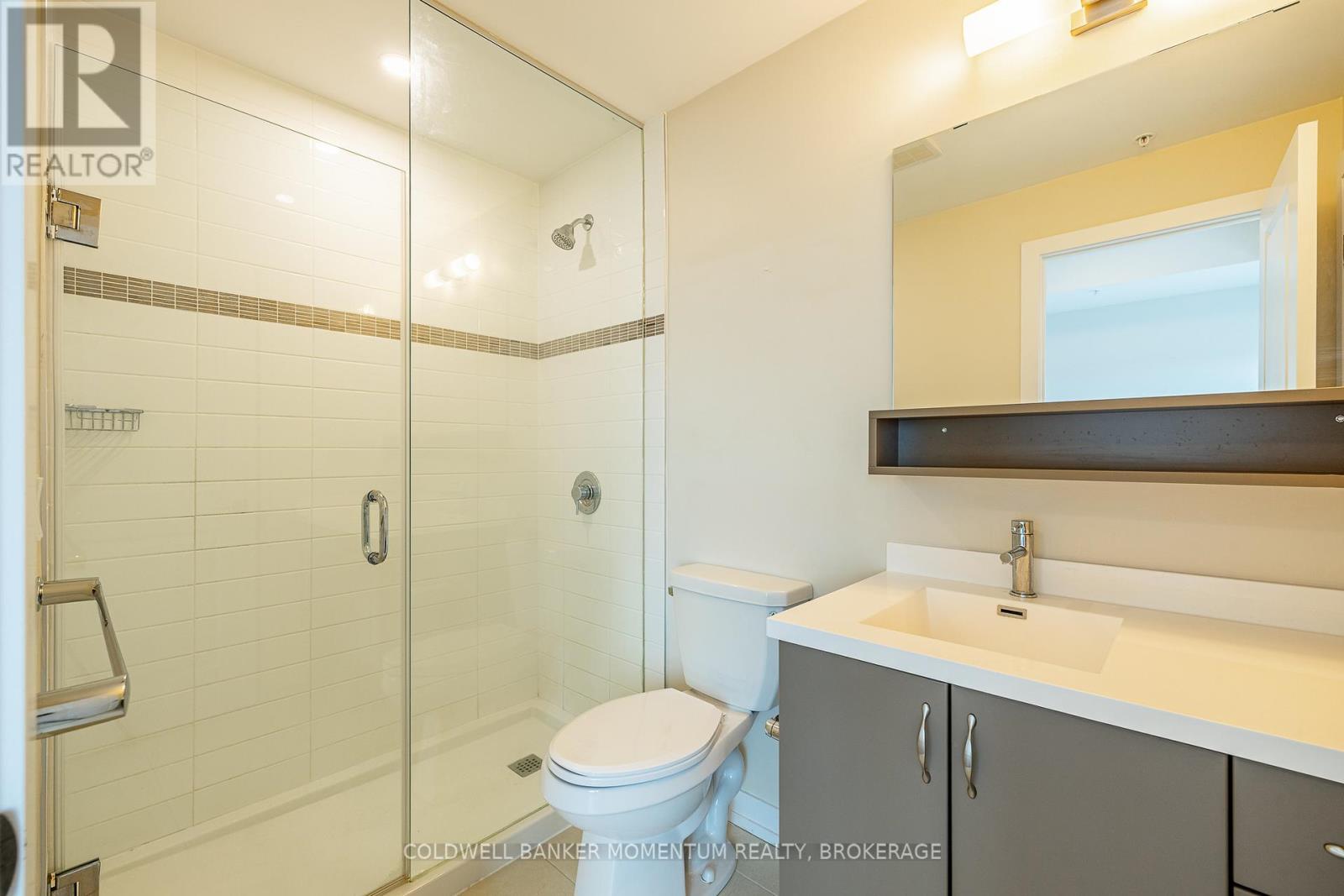 Photo 18 of 416 121 Highway 8, Hamilton ON