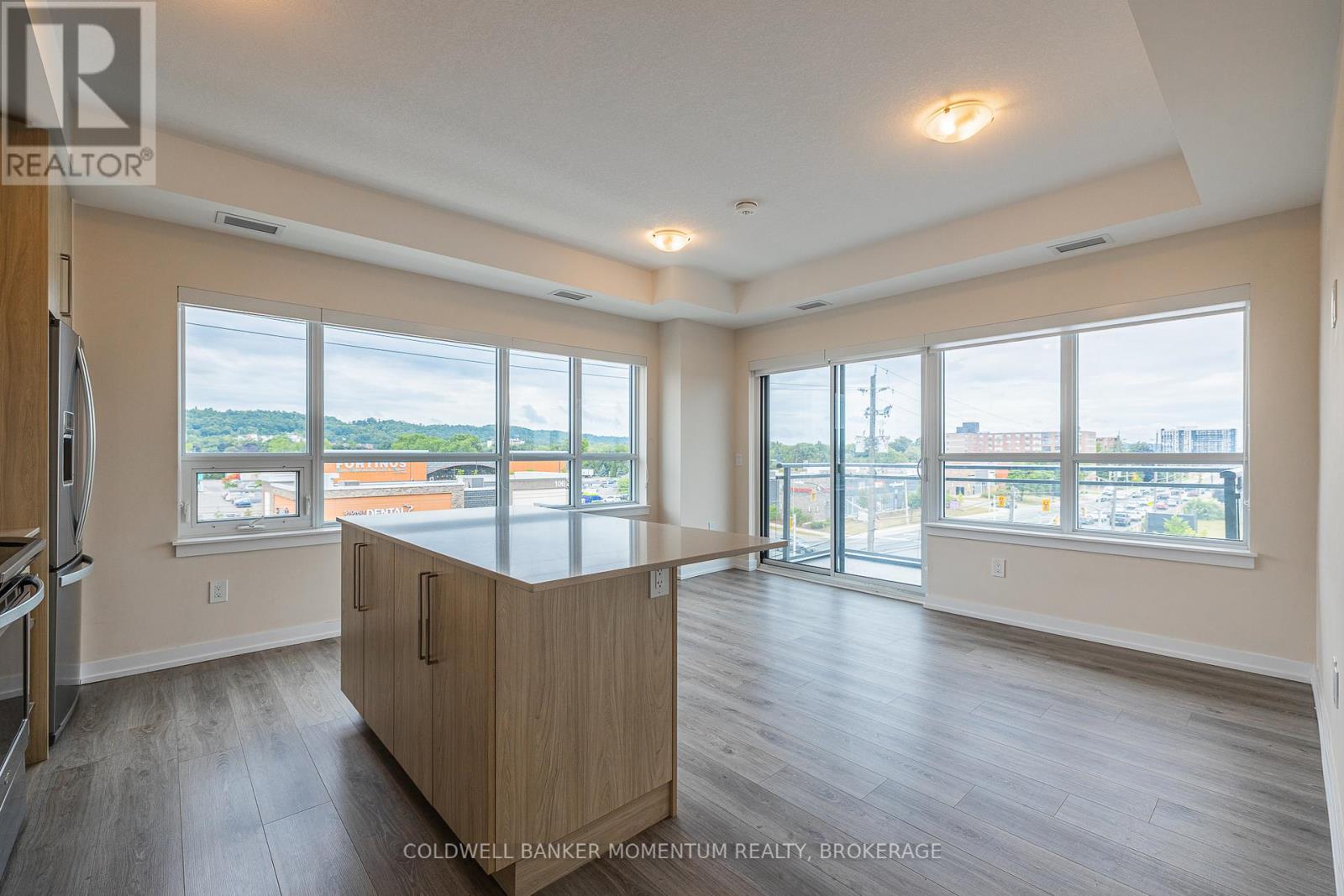 Photo 6 of 416 121 Highway 8, Hamilton ON