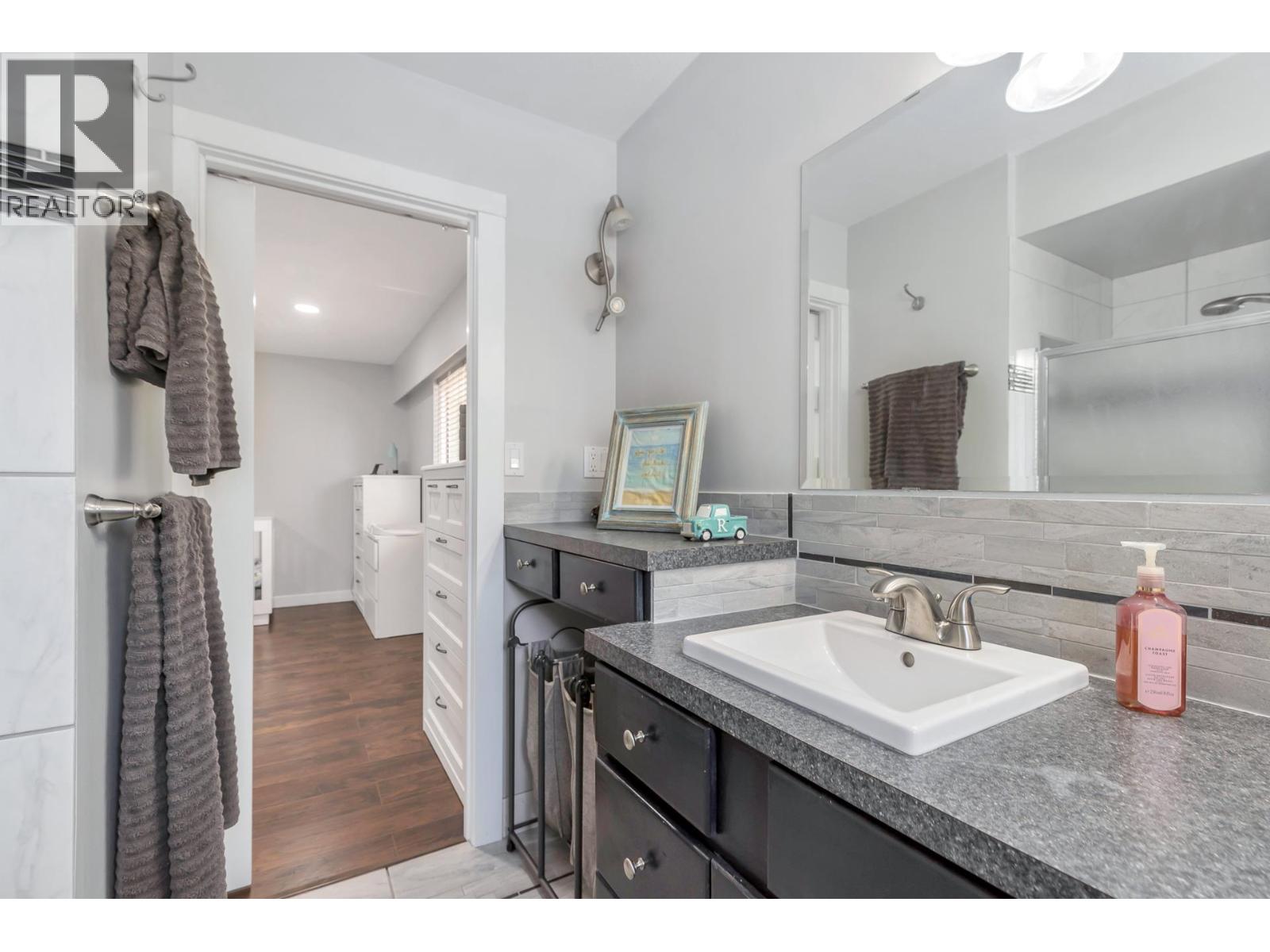 Photo 20 of 21652 121 Avenue, Maple Ridge BC
