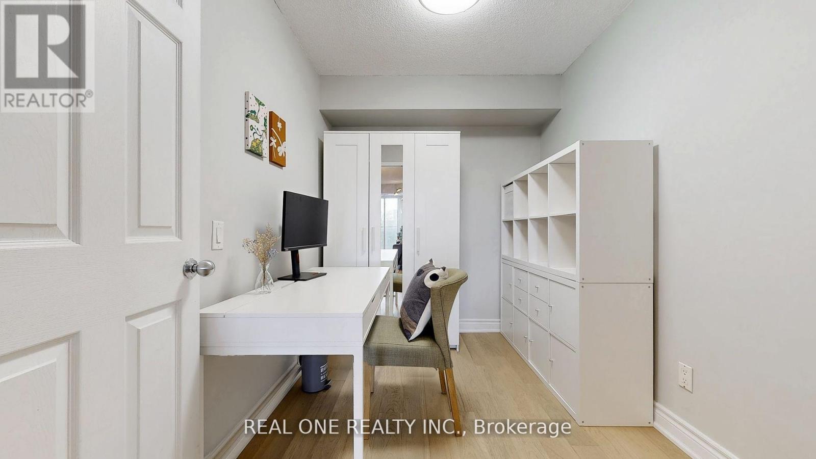 Photo 25 of 501 153 Beecroft Road, Toronto ON