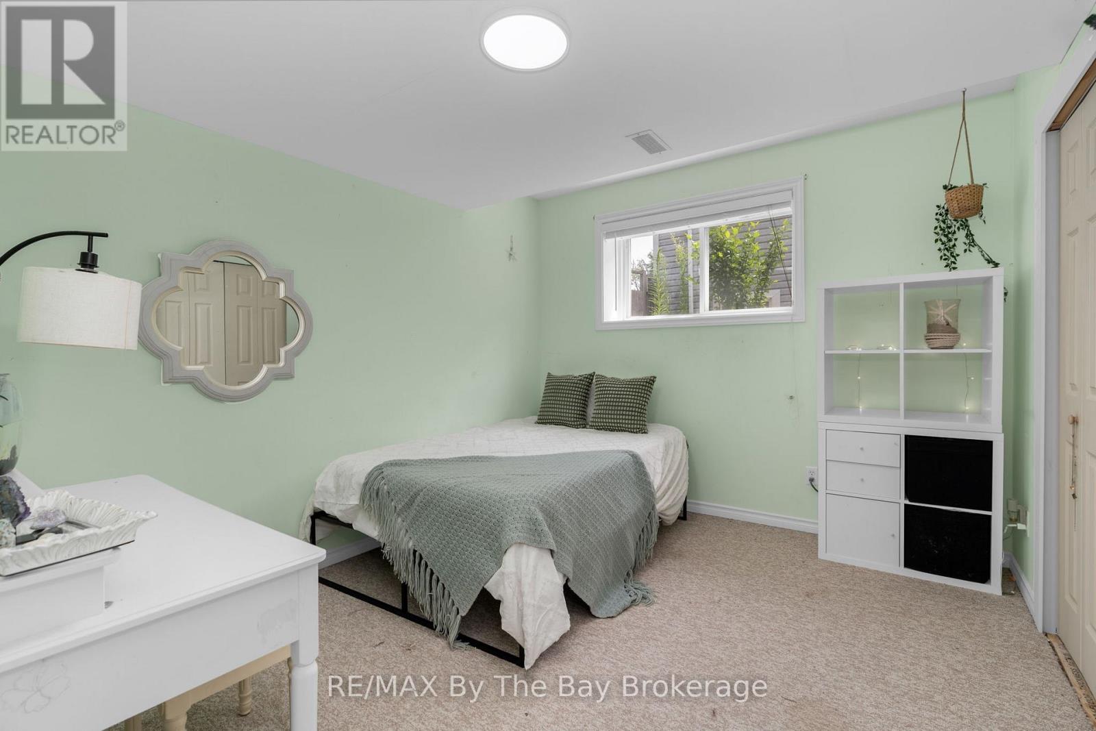 Photo 6 of 35 Northwood Drive, Wasaga Beach ON