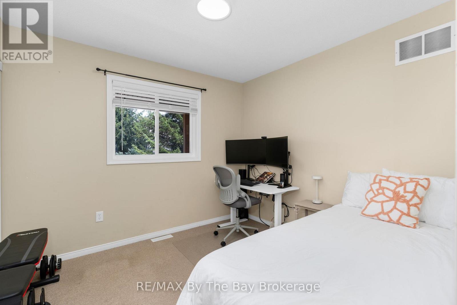 Photo 26 of 35 Northwood Drive, Wasaga Beach ON