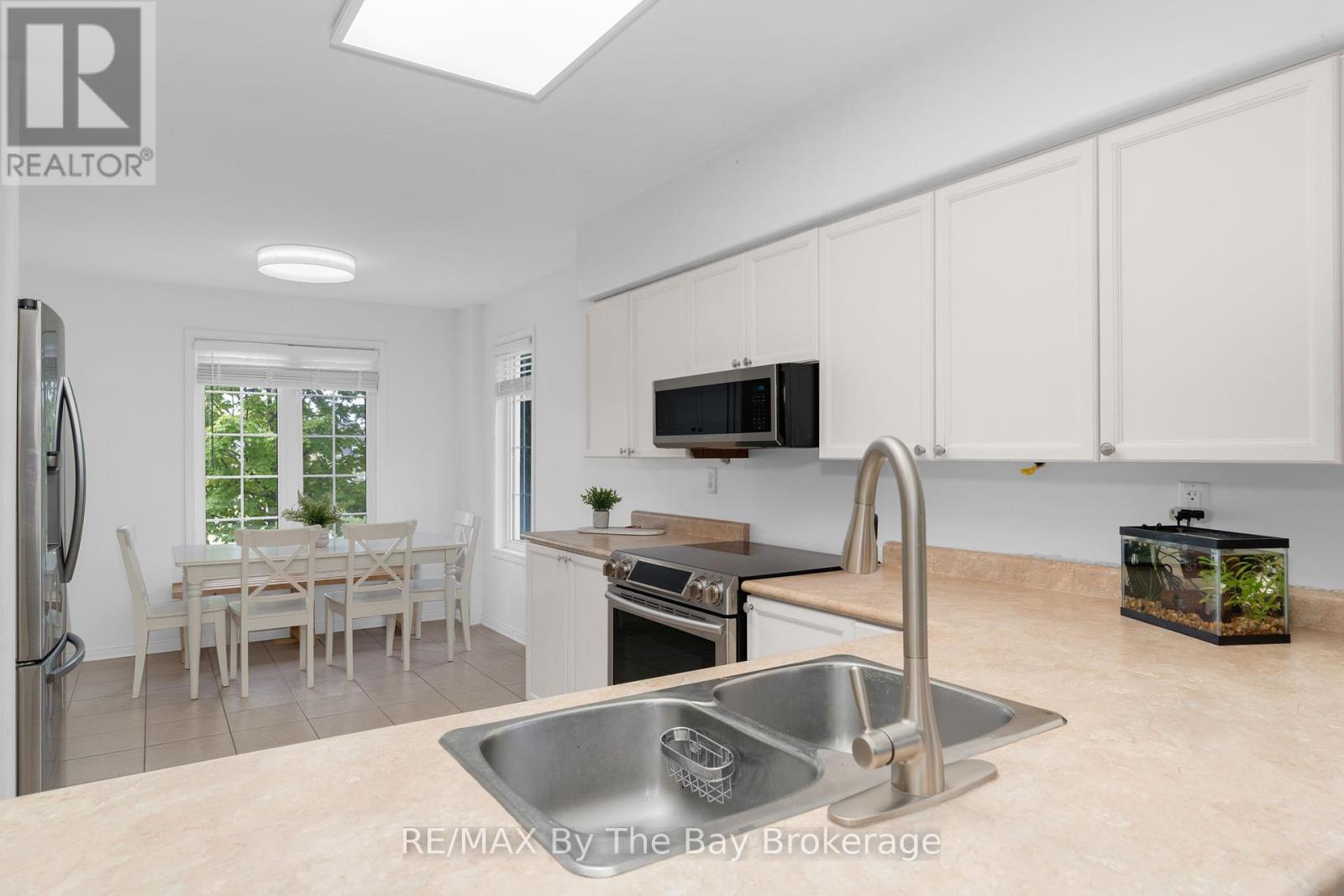 Photo 29 of 35 Northwood Drive, Wasaga Beach ON