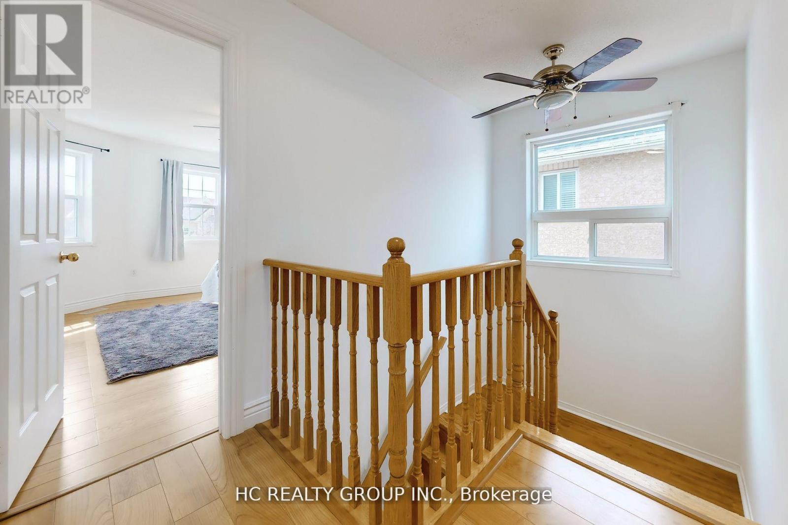 Photo 14 of 8 Beaumaris Crescent, Whitby ON