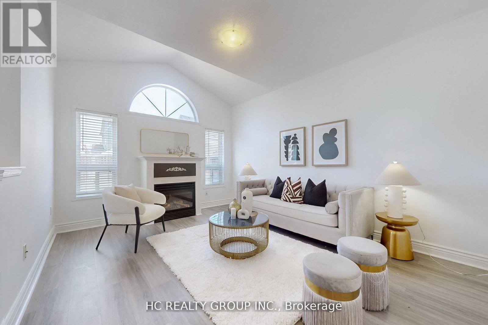 Photo 20 of 8 Beaumaris Crescent, Whitby ON