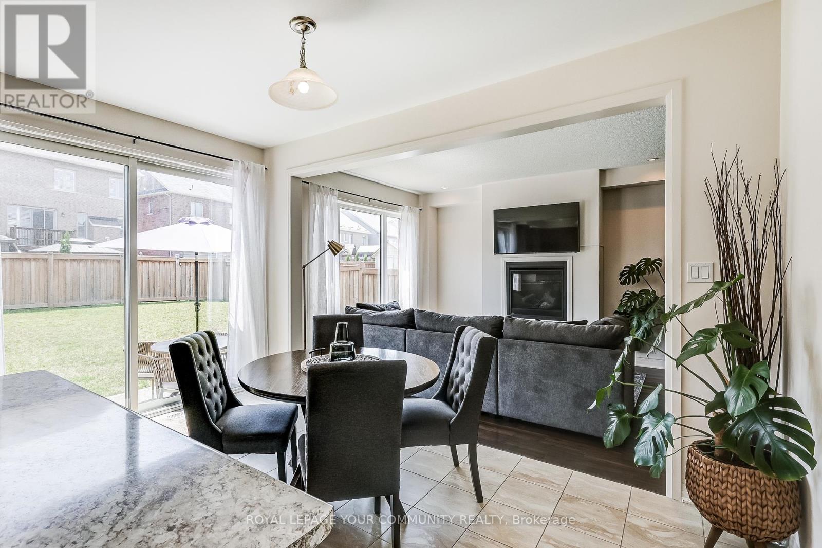 Photo 12 of 136 Casserley Crescent, New Tecumseth ON