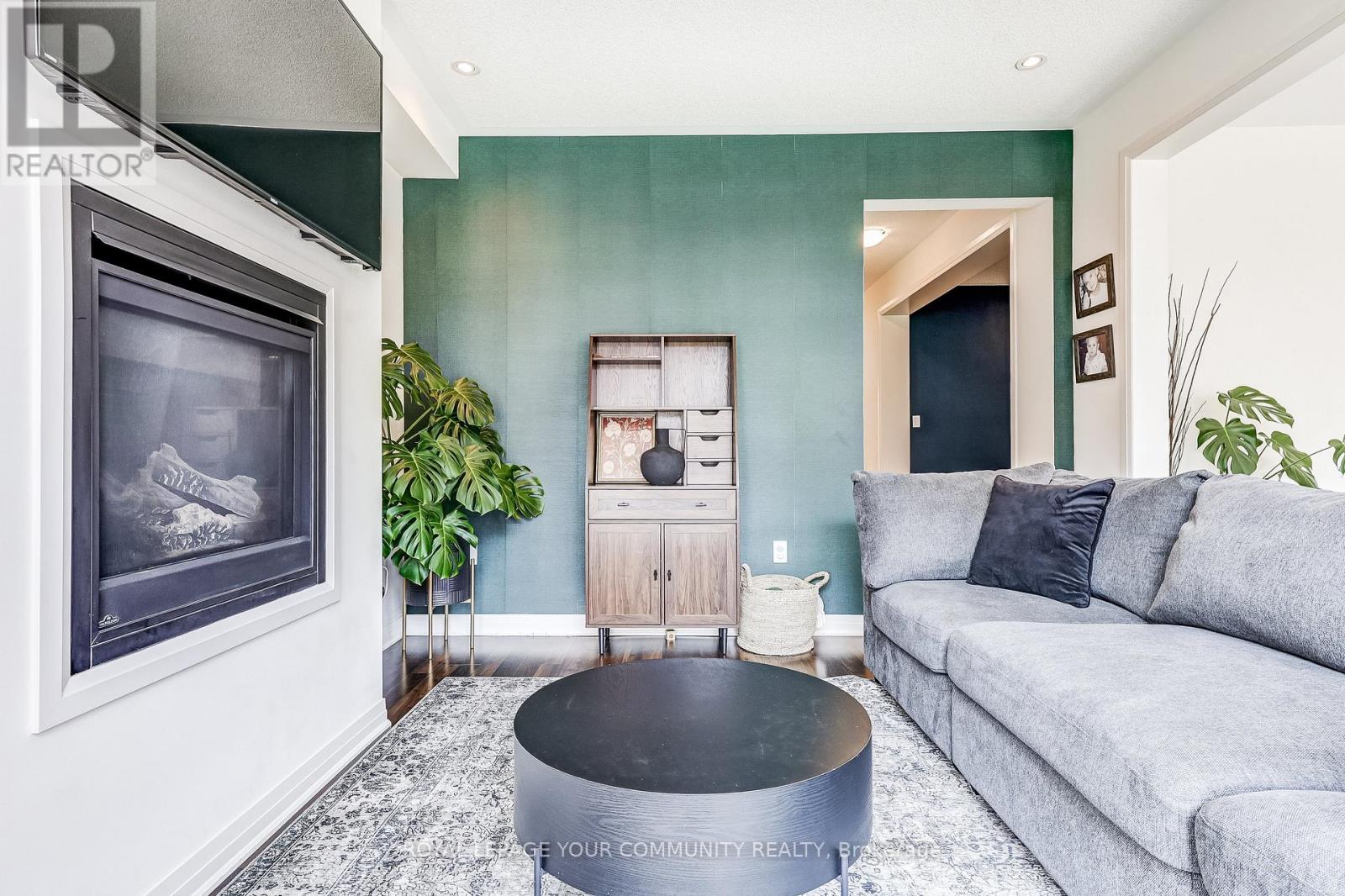Photo 37 of 136 Casserley Crescent, New Tecumseth ON