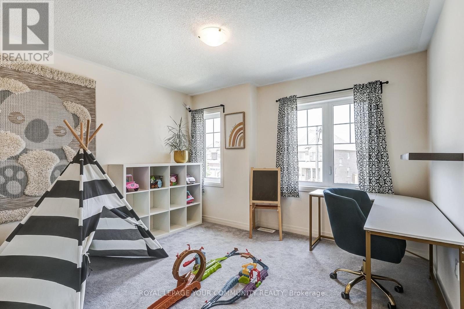 Photo 13 of 136 Casserley Crescent, New Tecumseth ON