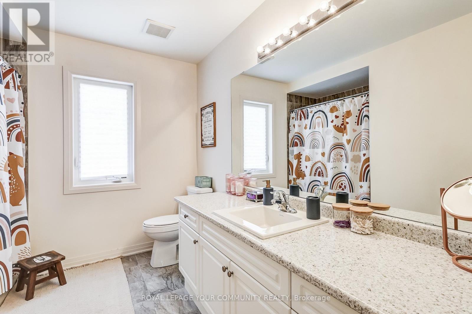 Photo 19 of 136 Casserley Crescent, New Tecumseth ON
