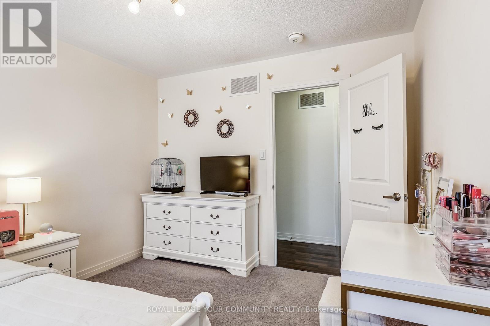Photo 26 of 136 Casserley Crescent, New Tecumseth ON