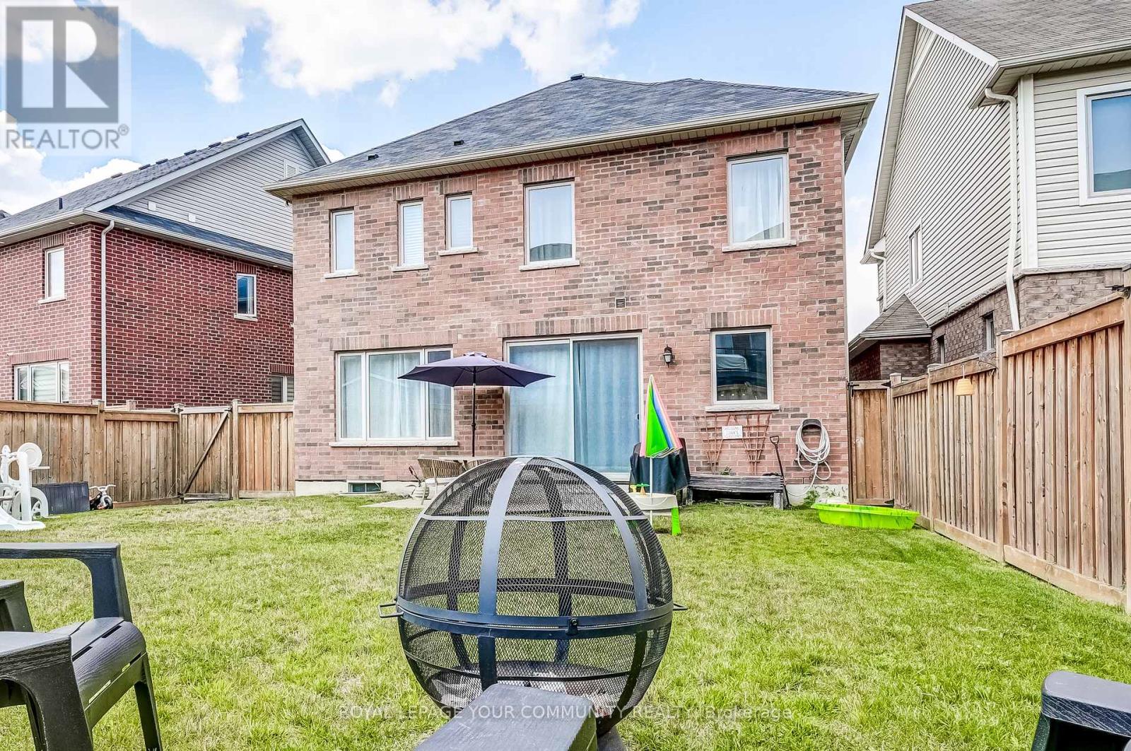 Photo 34 of 136 Casserley Crescent, New Tecumseth ON