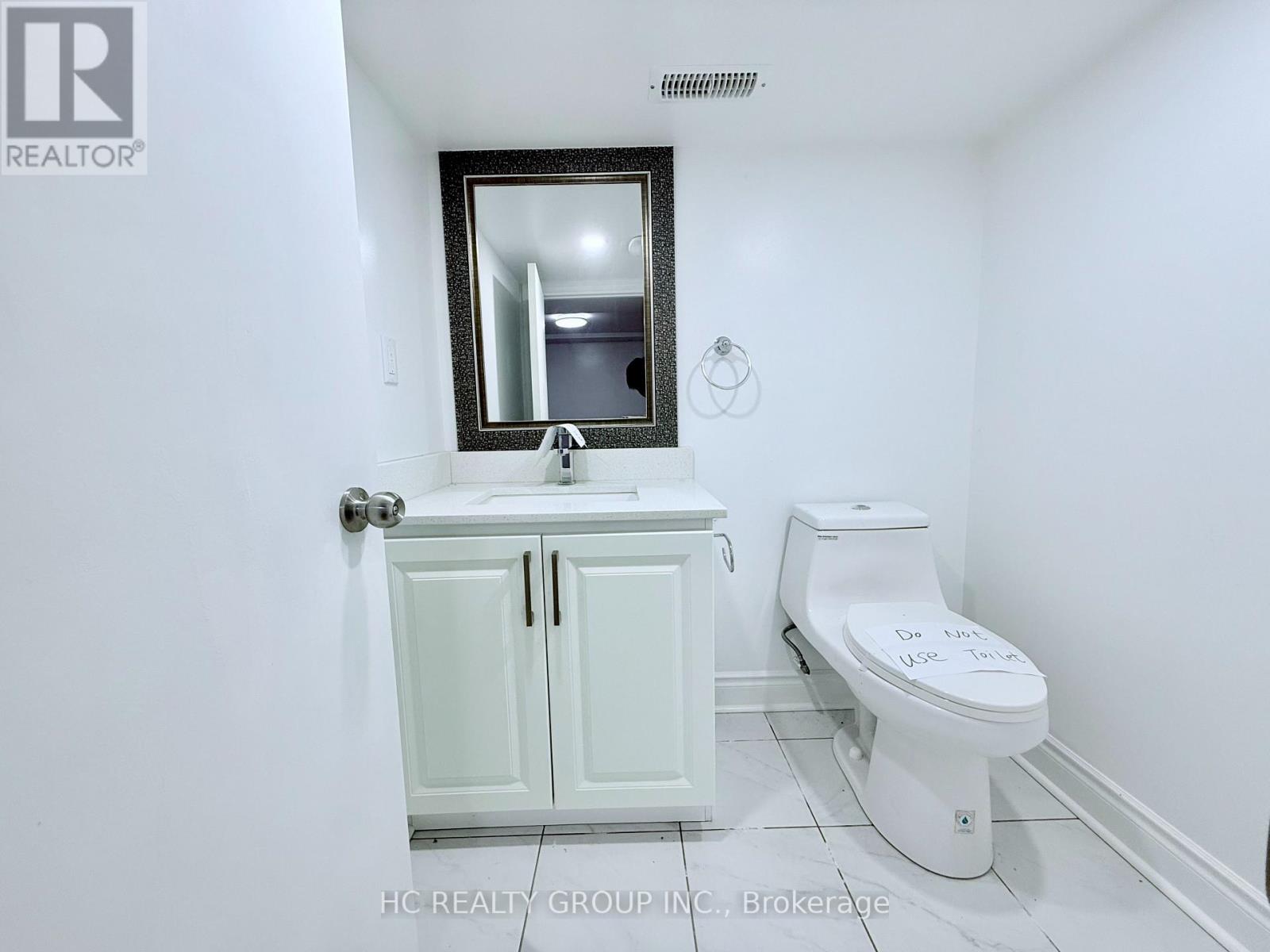 Photo 10 of 328 Andrew Street, Newmarket ON