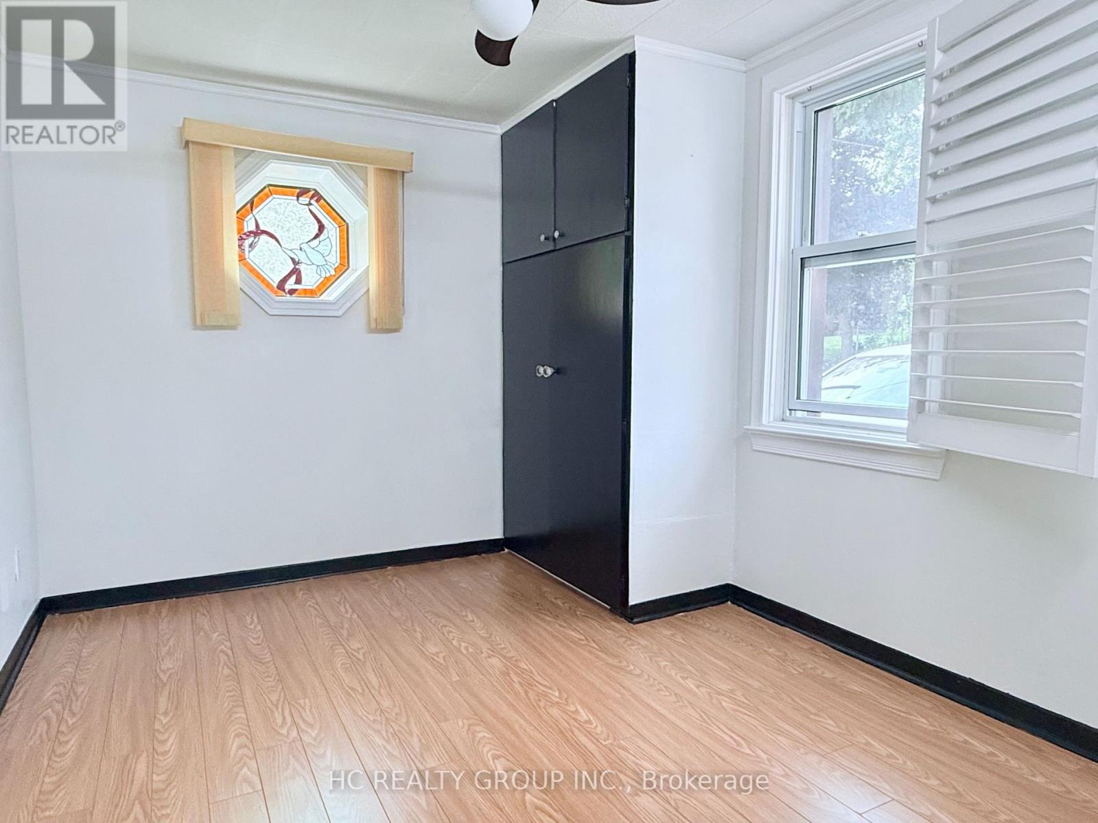 Photo 9 of 328 Andrew Street, Newmarket ON
