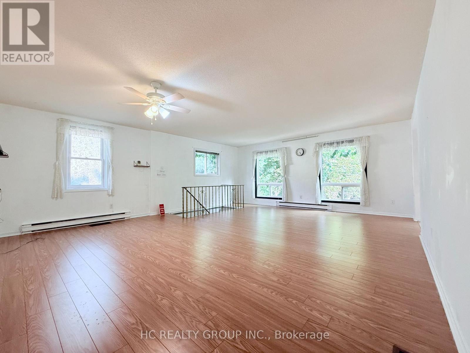 Photo 5 of 328 Andrew Street, Newmarket ON